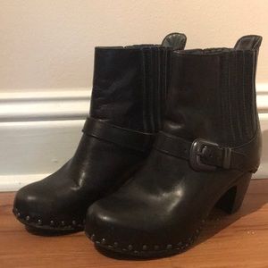 Leather dando ankle boots